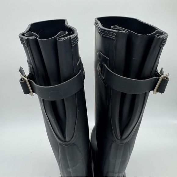 Hunter Women's Classic Black Rain Boots - Picture 8 of 9